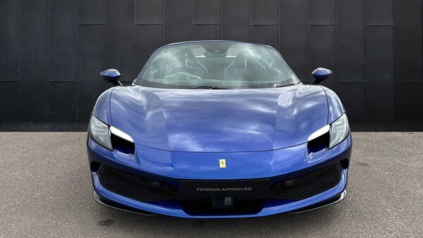 Used Ferrari 296 GTS 2024 for sale - 74620005: Photo 2