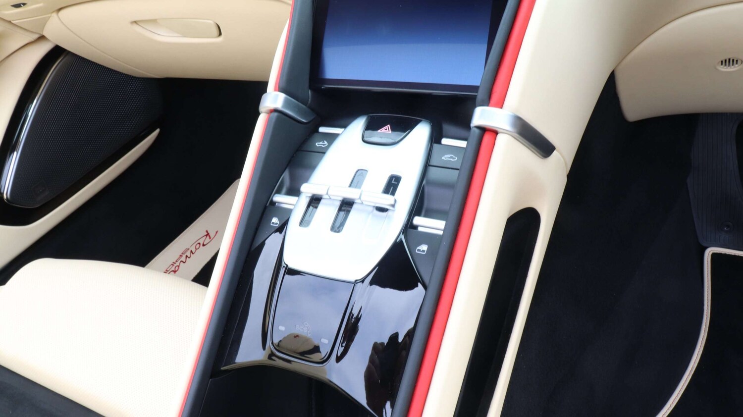 Used Ferrari Roma 2025 for sale - 75944582: Photo 11