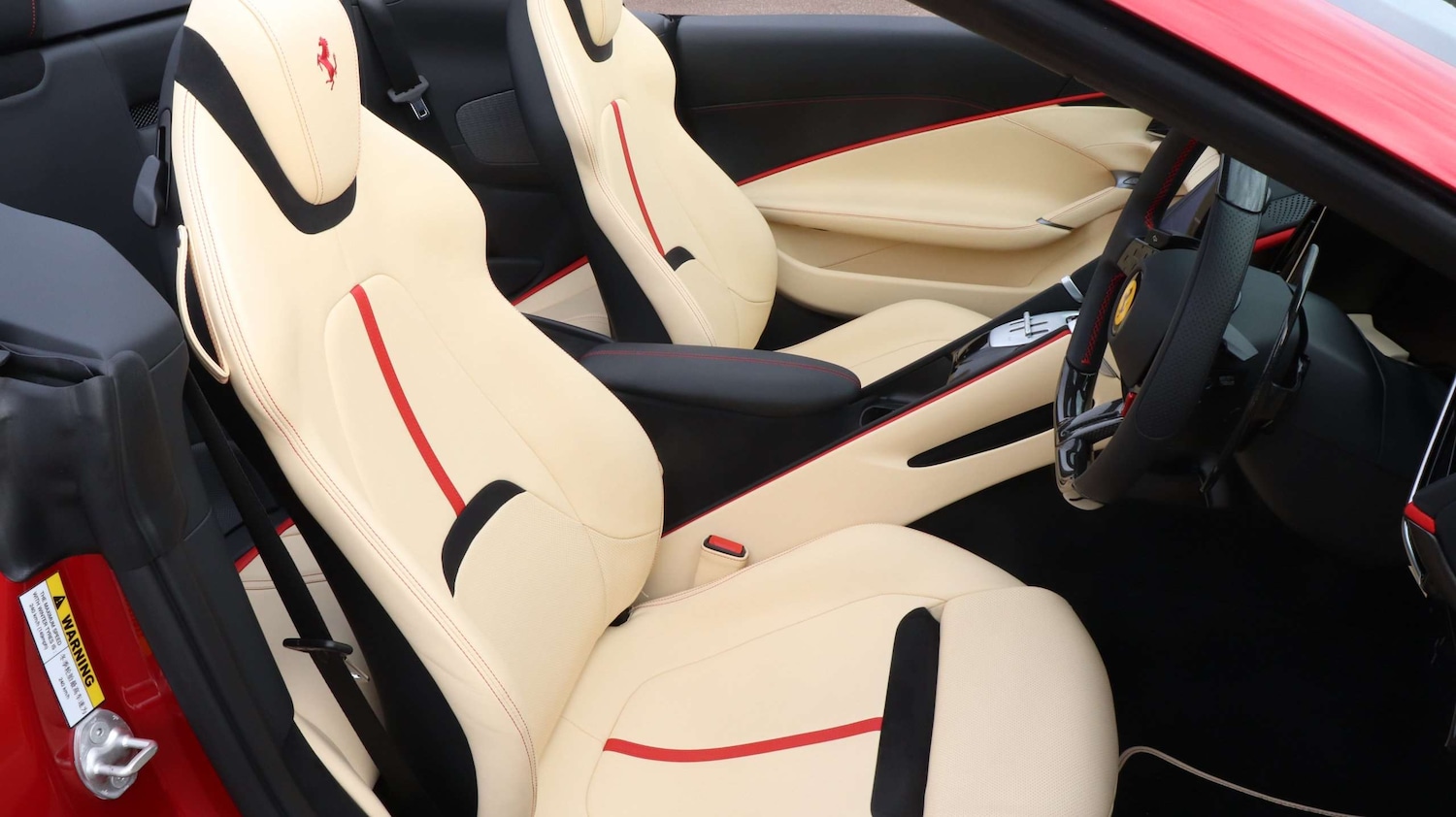 Used Ferrari Roma 2025 for sale - 75944582: Photo 12