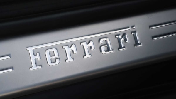Used Ferrari 812 Superfast 2019 for sale - 75581078: Photo 24