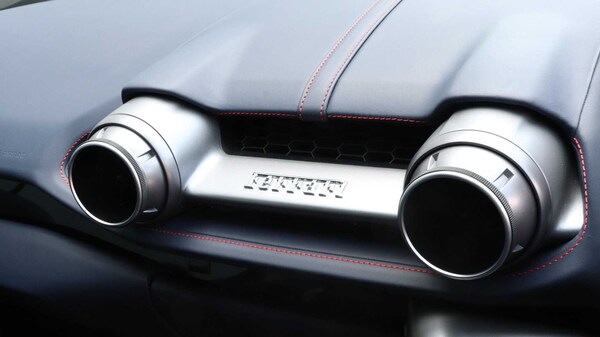 Used Ferrari 812 Superfast 2019 for sale - 75581078: Photo 33