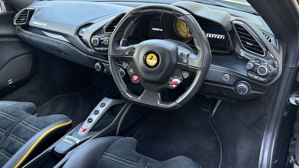 Used Ferrari 488 2018 for sale - 75555312: Photo 11