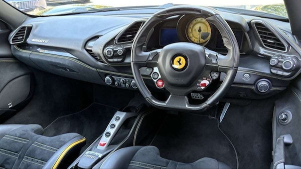Used Ferrari 488 2018 for sale - 75555312: Photo 14