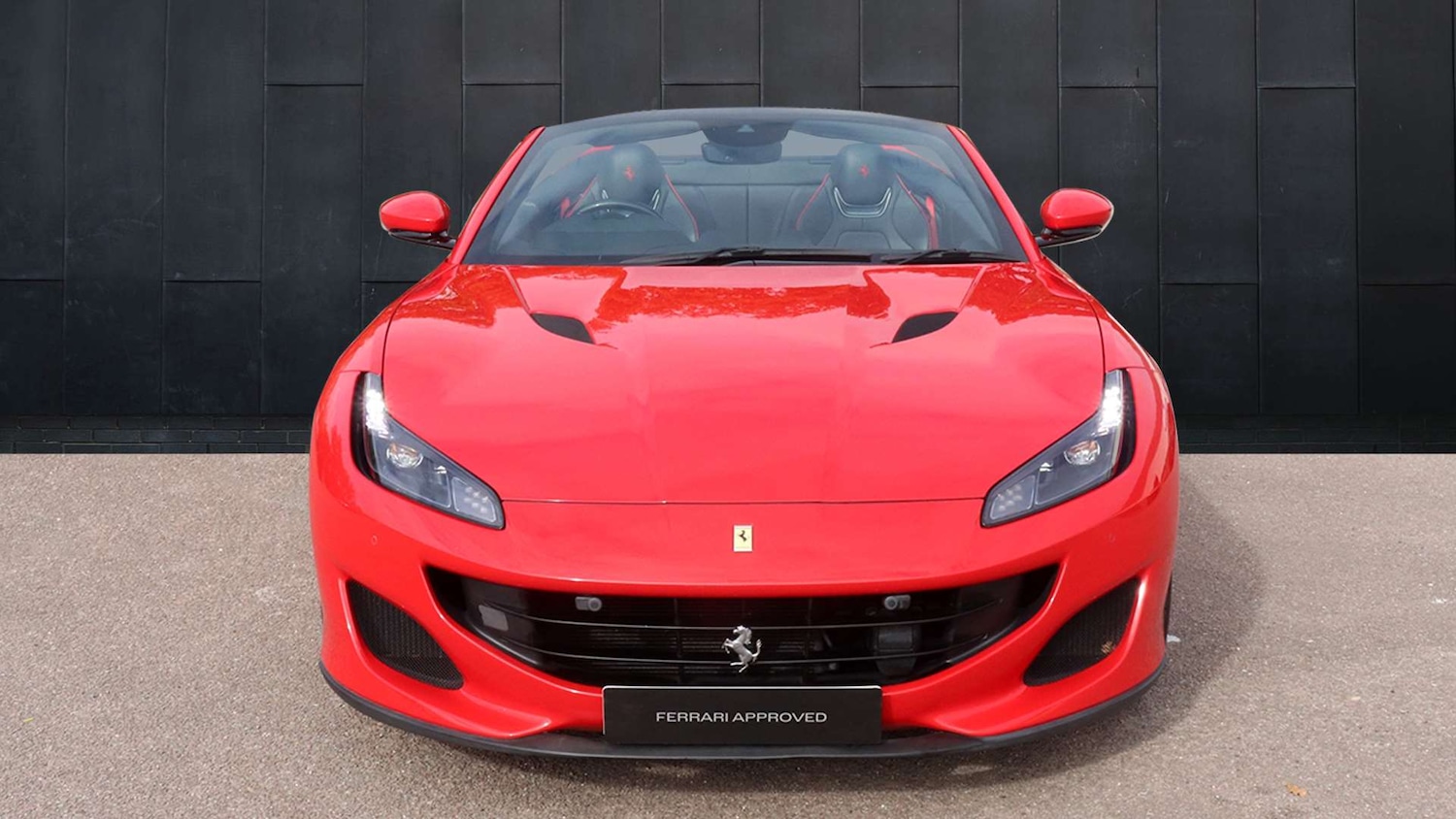 Used Ferrari Portofino 2019 for sale - 76460575: Photo 2