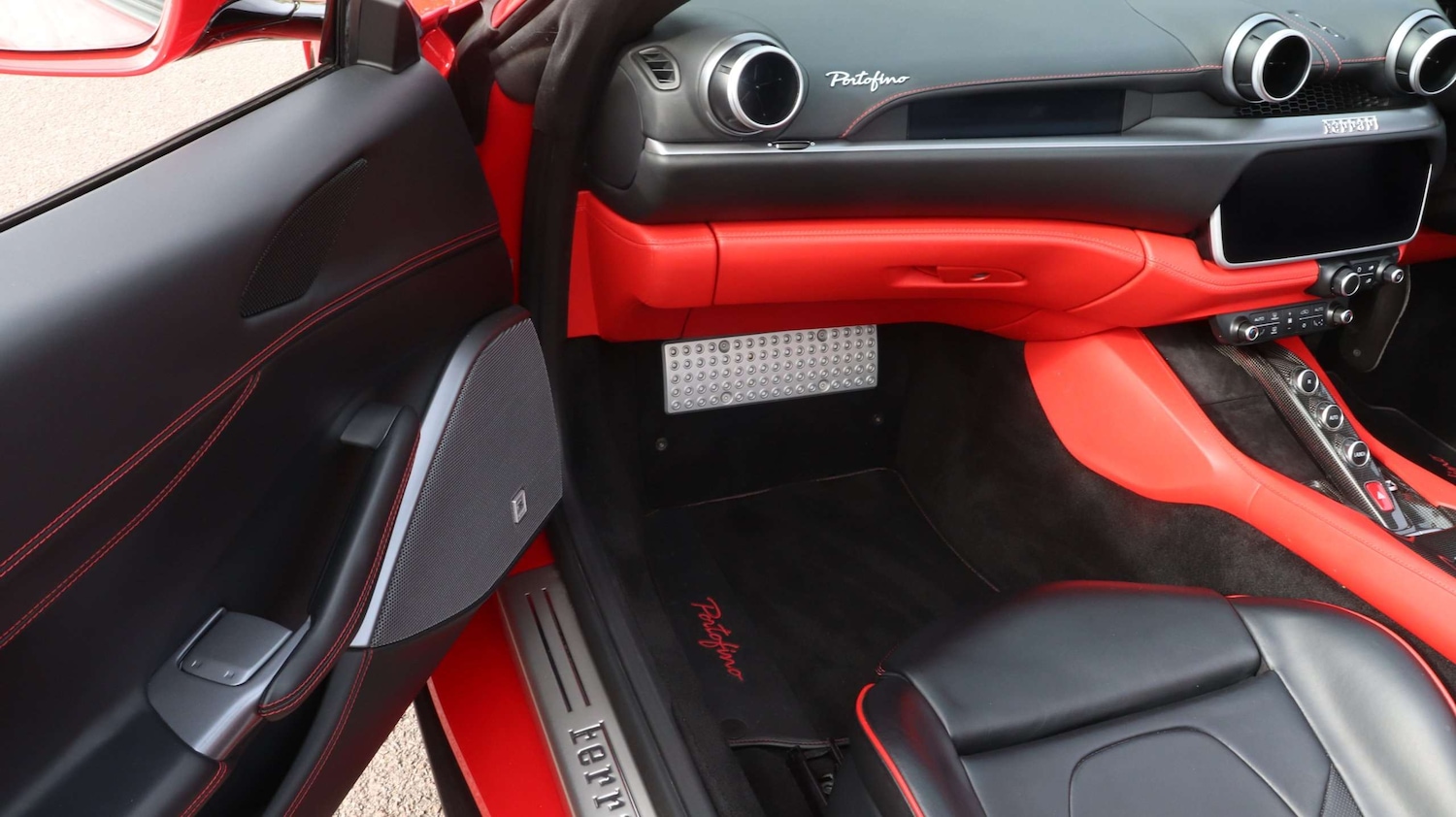 Used Ferrari Portofino 2019 for sale - 76460575: Photo 22