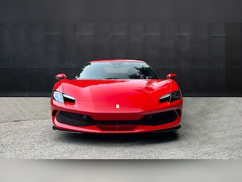 Used Ferrari 296 GTB 2023 for sale - 76205253: Photo 2