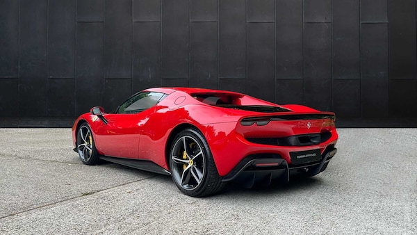 Used Ferrari 296 GTB 2023 for sale - 76205253: Photo 5