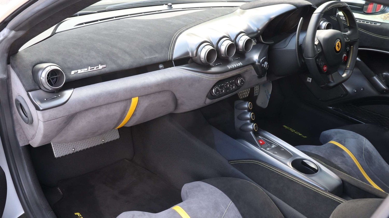 Used Ferrari F12 Berlinetta 2017 for sale - 77472742: Photo 20