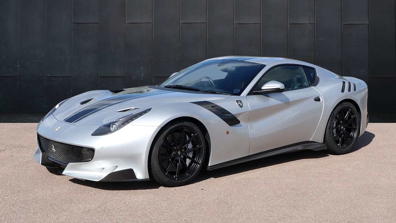 Used Ferrari F12 Berlinetta 2017 for sale - 77472742: Photo 3