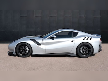 Used Ferrari F12 tdf 2017 for sale - 77472742: Photo