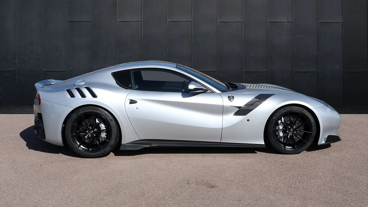 Used Ferrari F12 Berlinetta 2017 for sale - 77472742: Photo 8