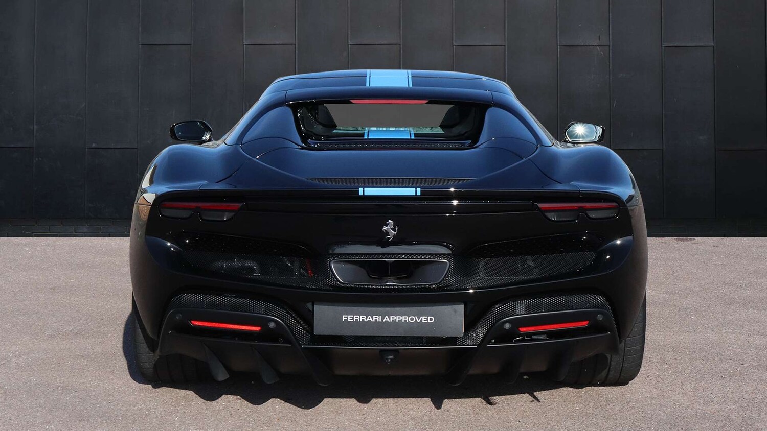 Used Ferrari 296 GTS 2023 for sale - 77500355: Photo 10