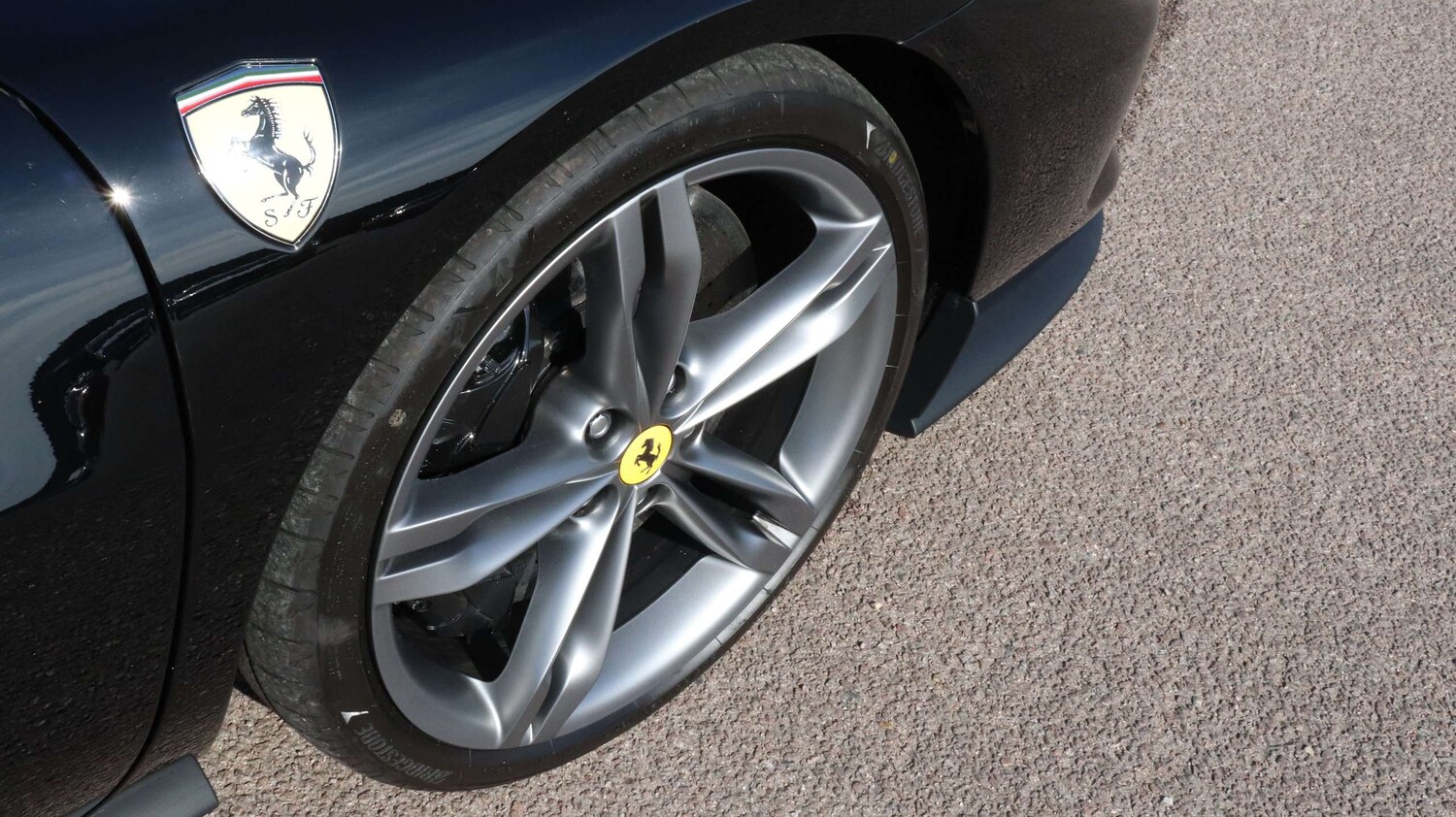 Used Ferrari 296 GTS 2023 for sale - 77500355: Photo 12