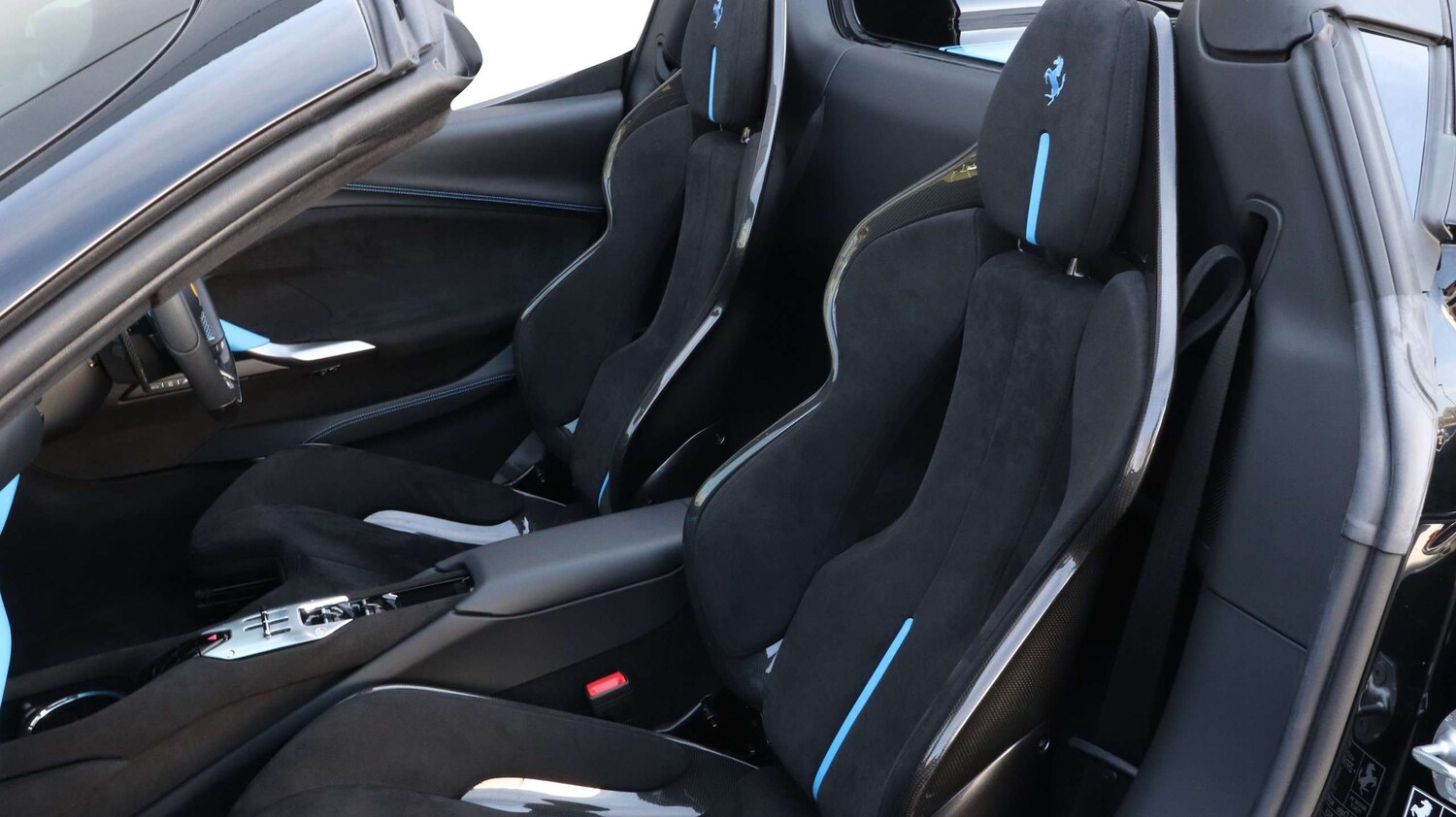 Used Ferrari 296 GTS 2023 for sale - 77500355: Photo 21