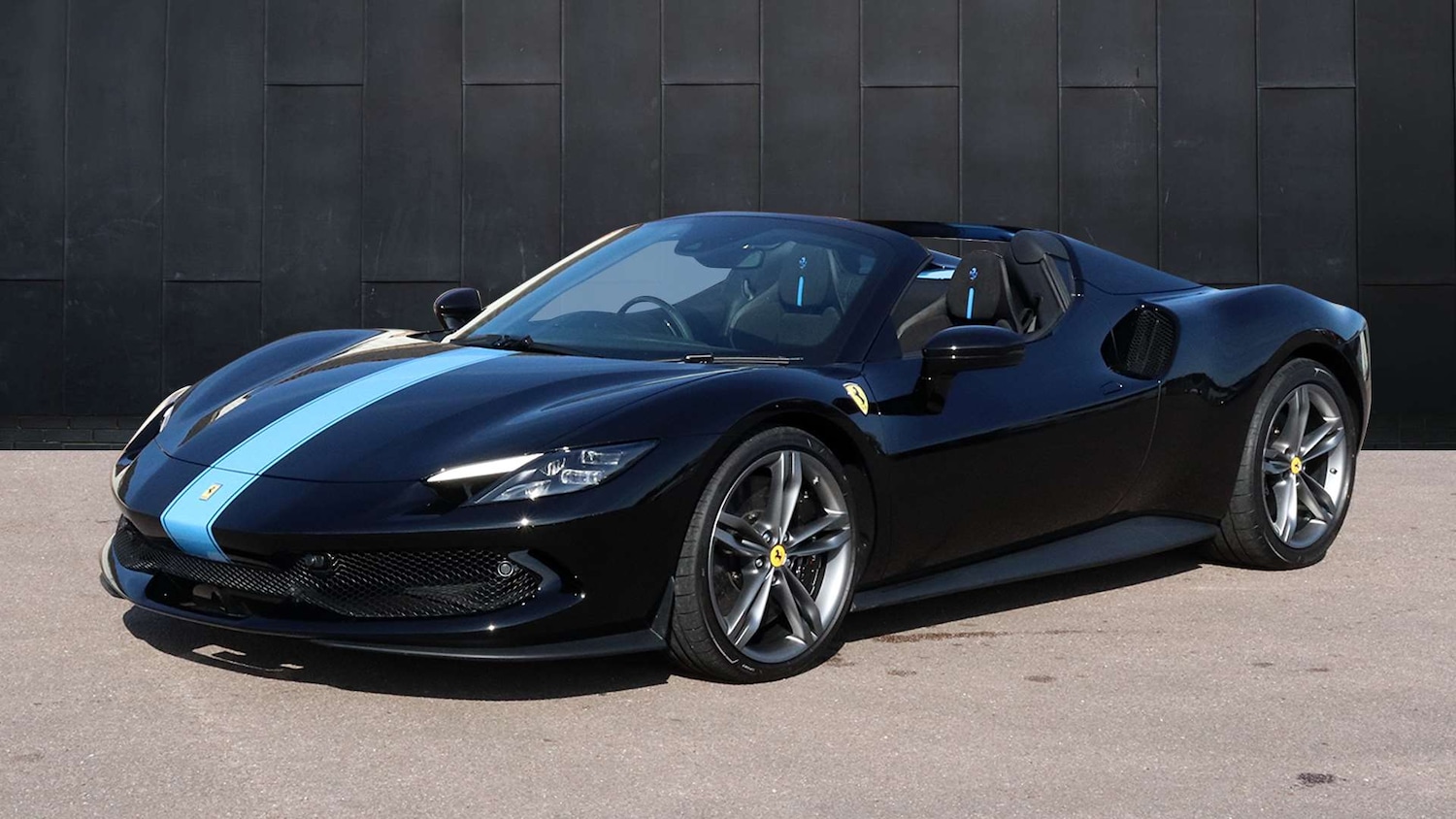 Used Ferrari 296 GTS 2023 for sale - 77500355: Photo 4