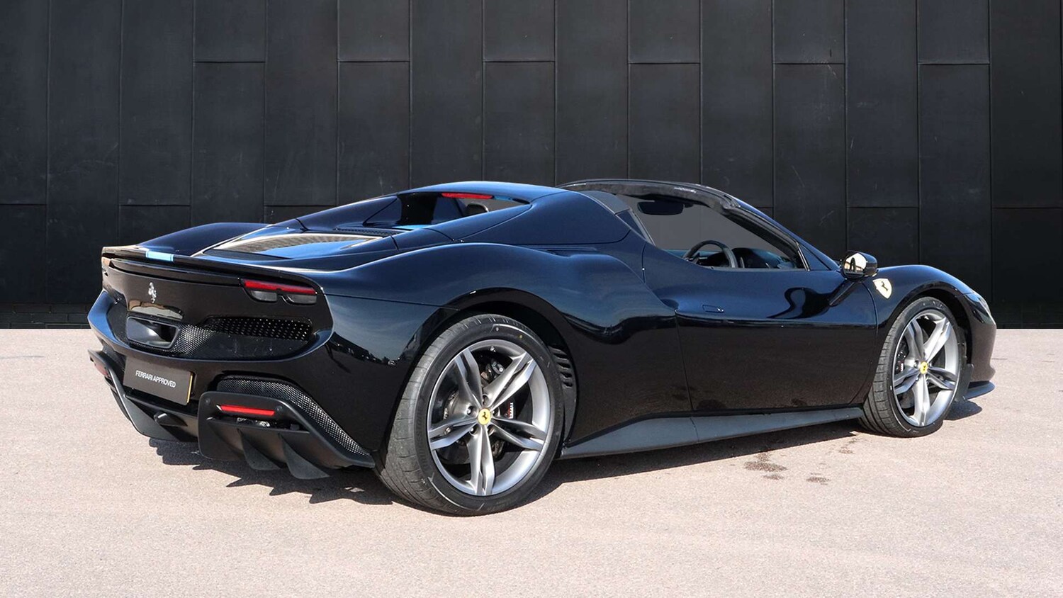 Used Ferrari 296 GTS 2023 for sale - 77500355: Photo 7