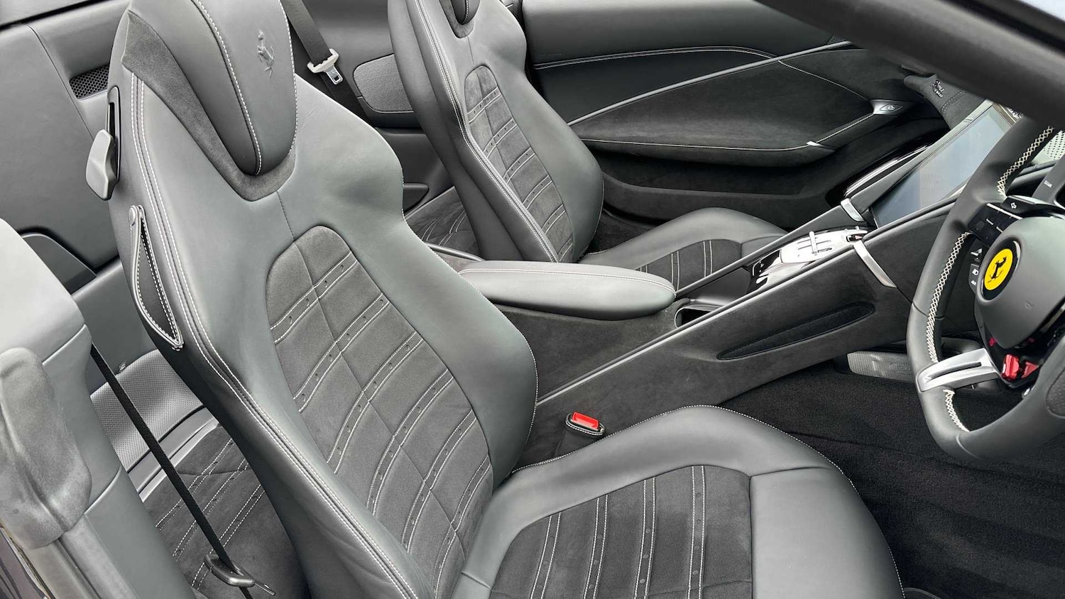 Used Ferrari Roma 2024 for sale - 76875731: Photo 18