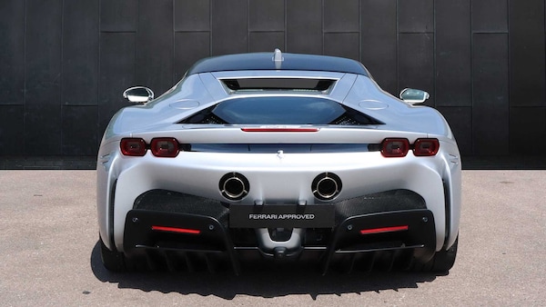 Used Ferrari SF90 Stradale 2021 for sale - 74575946: Photo 6
