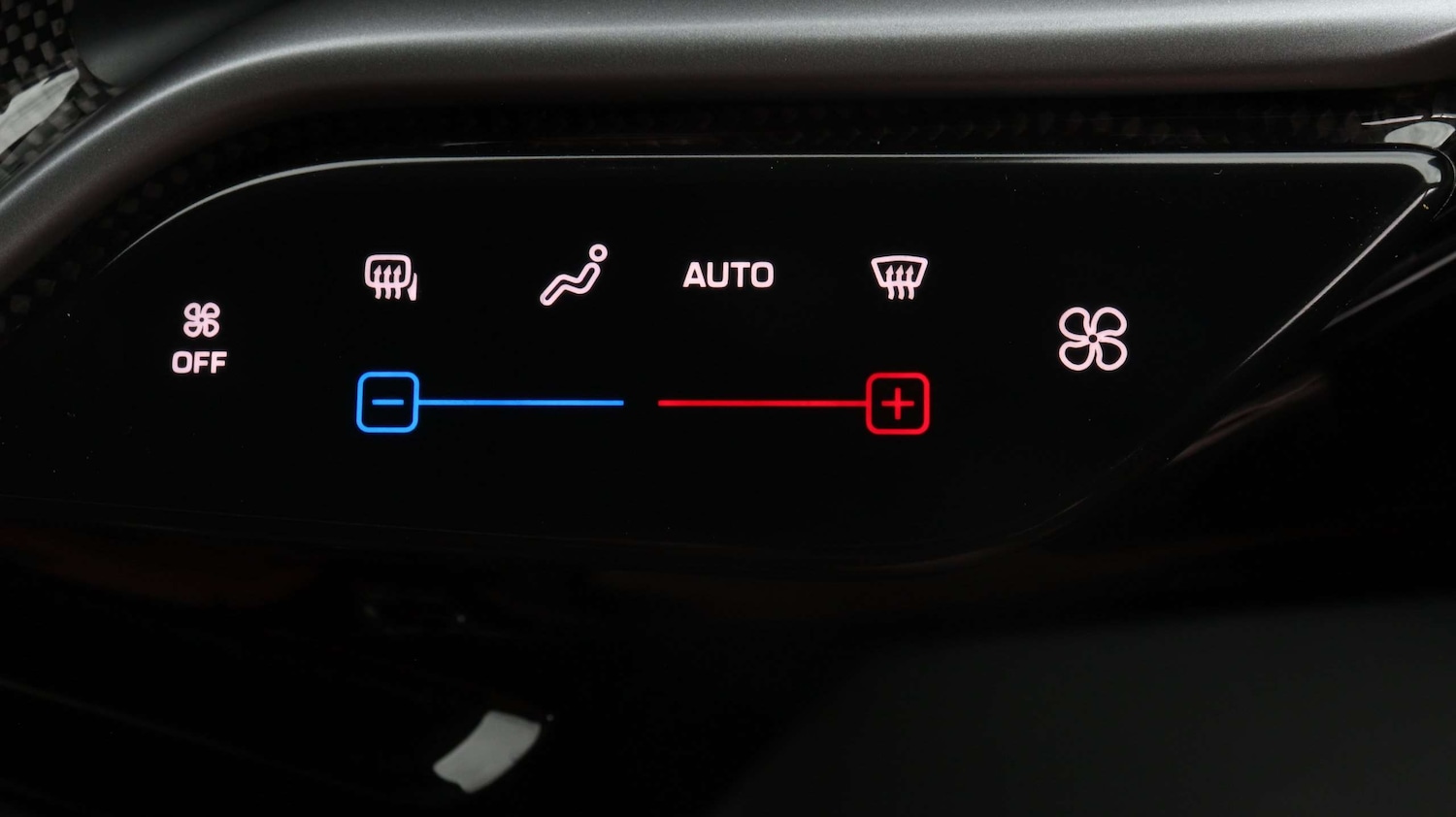 Used Ferrari SF90 Stradale 2021 for sale - 77472460: Photo 33