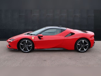 Used Ferrari SF90 Stradale 2021 for sale - 77472460: Photo
