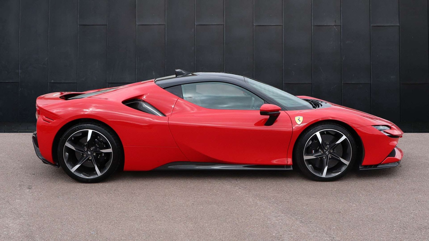 Used Ferrari SF90 Stradale 2021 for sale - 77472460: Photo 8
