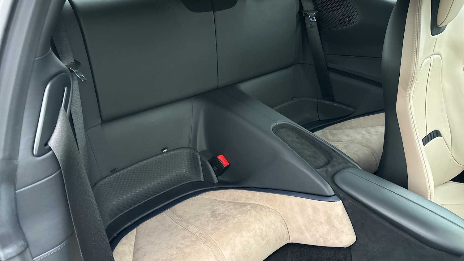 Used Ferrari Roma 2024 for sale - 77147363: Photo 26