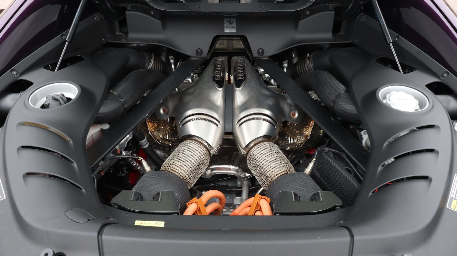 Used Ferrari 296 GTB 2023 for sale - 75846135: Photo 30