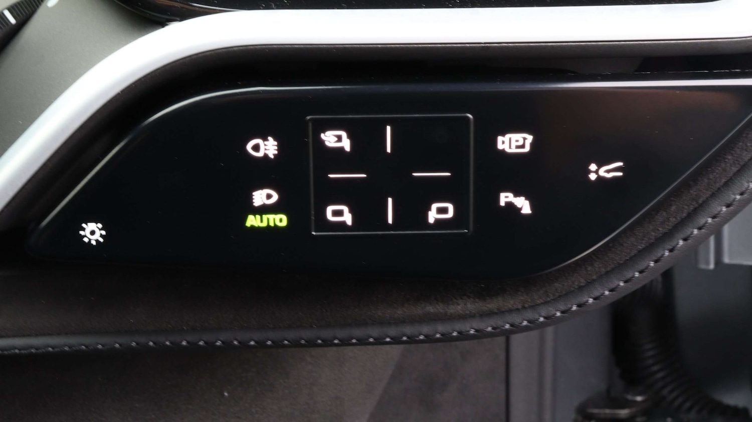 Used Ferrari 296 GTS 2024 for sale - 77458495: Photo 25