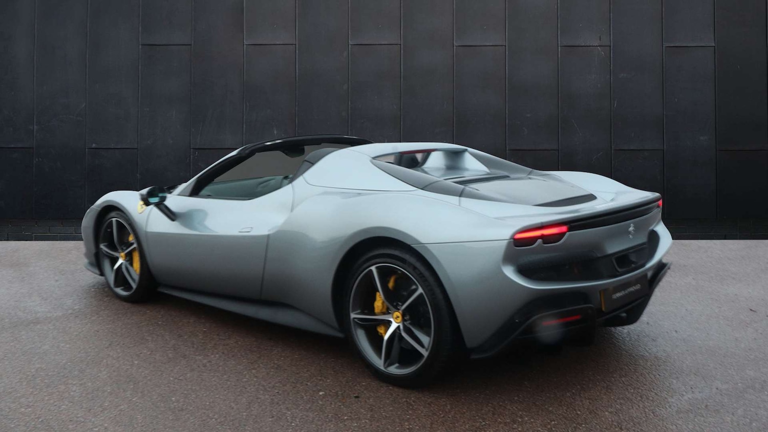 Used Ferrari 296 GTS 2024 for sale - 77458495: Photo 5