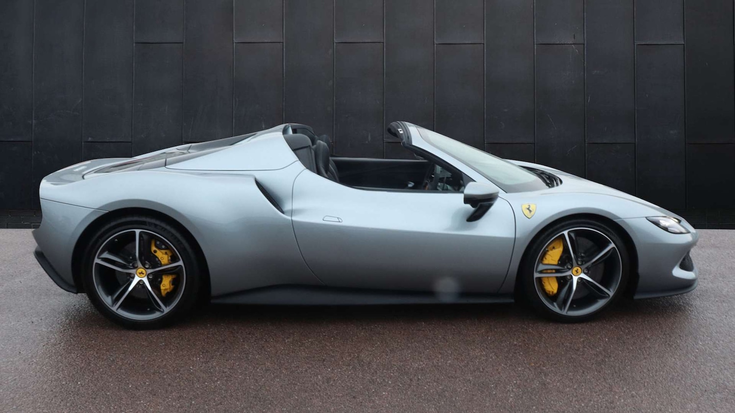 Used Ferrari 296 GTS 2024 for sale - 77458495: Photo 8