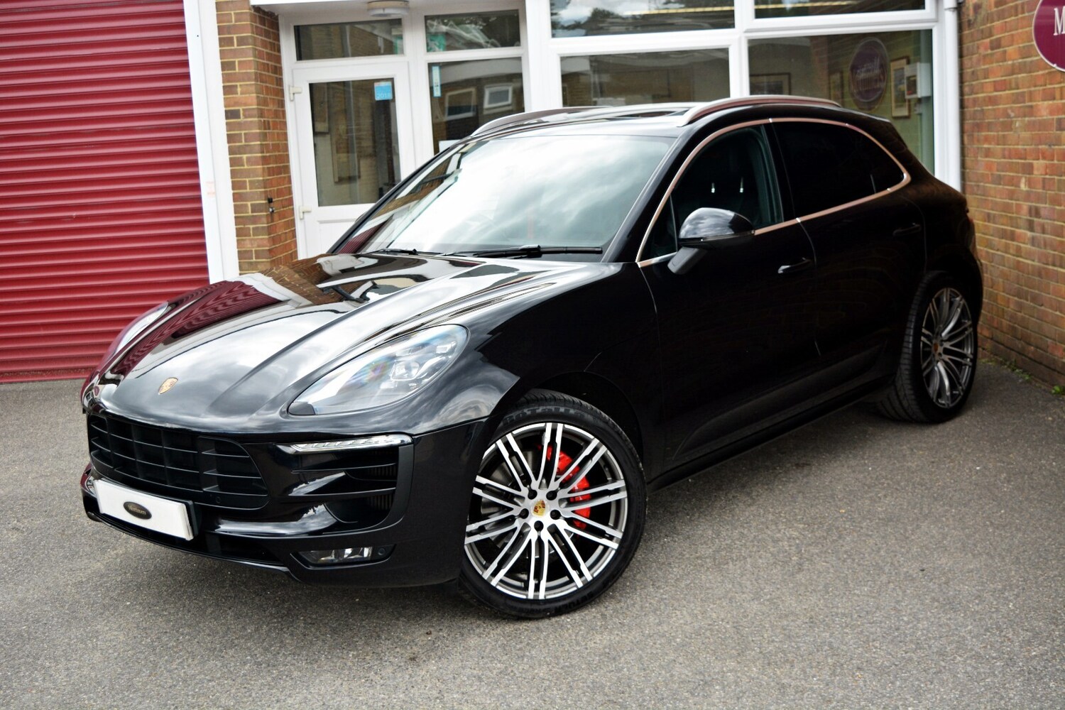 2016 Porsche Macan GTS PDK Estate Petrol Manual - Picture 10 of 21