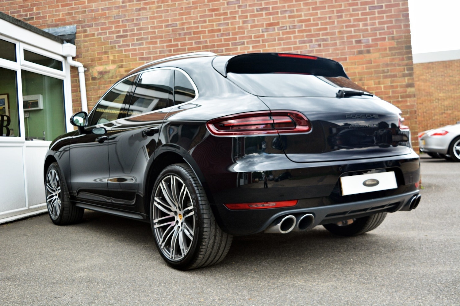 2016 Porsche Macan GTS PDK Estate Petrol Manual - Picture 14 of 21