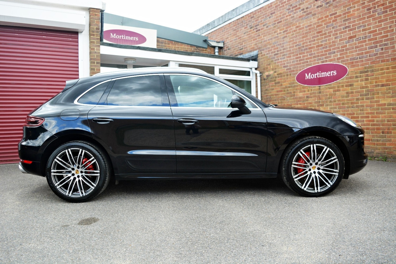 2016 Porsche Macan GTS PDK Estate Petrol Manual - Picture 5 of 21