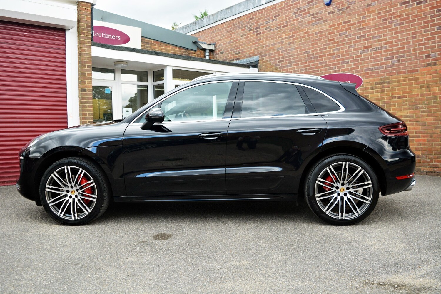 2016 Porsche Macan GTS PDK Estate Petrol Manual - Picture 6 of 21
