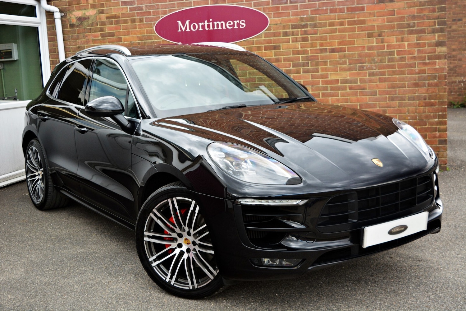 2016 Porsche Macan GTS PDK Estate Petrol Manual - Picture 9 of 21