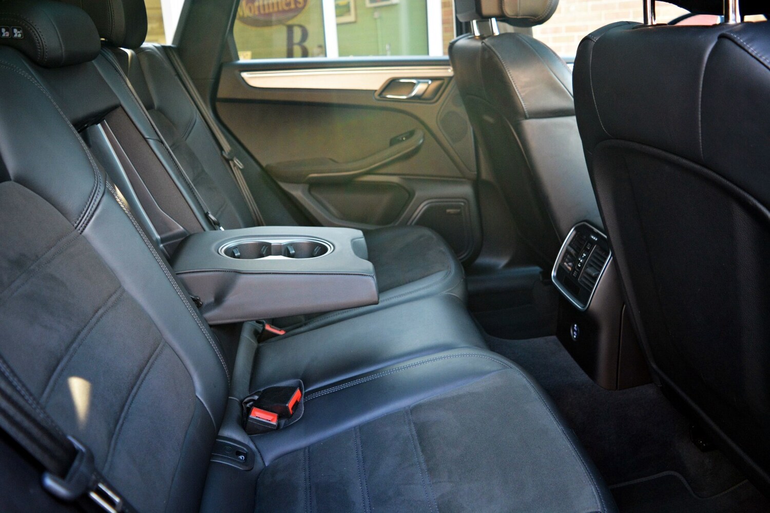 Used Porsche Macan 2022 for sale - 76124855: Photo 17