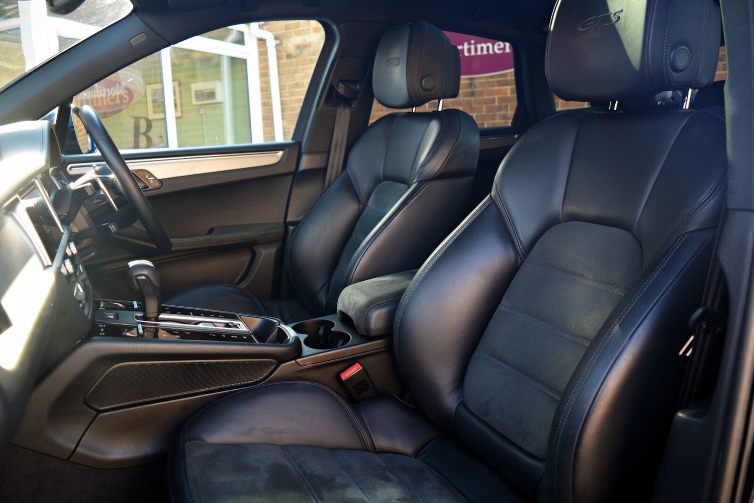 Used Porsche Macan 2022 for sale - 76124855: Photo 18