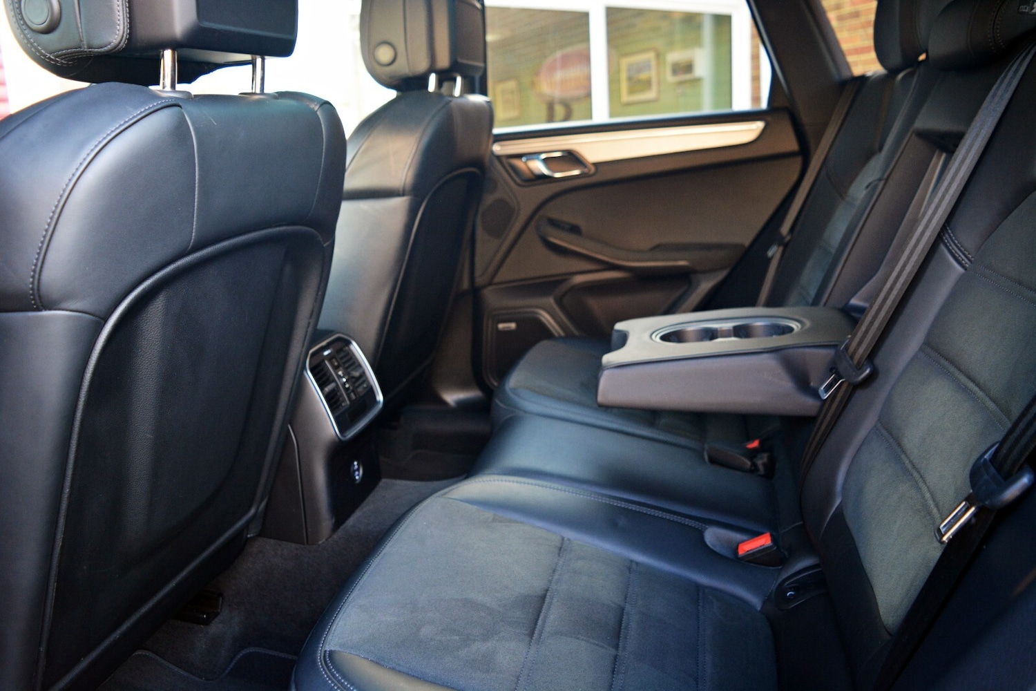 Used Porsche Macan 2022 for sale - 76124855: Photo 19