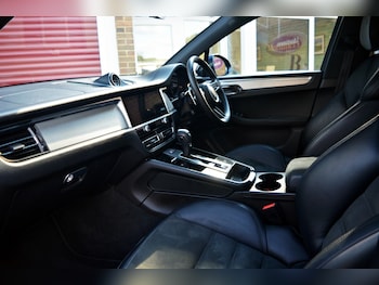 Used Porsche Macan 2022 for sale - 76124855: Photo 4