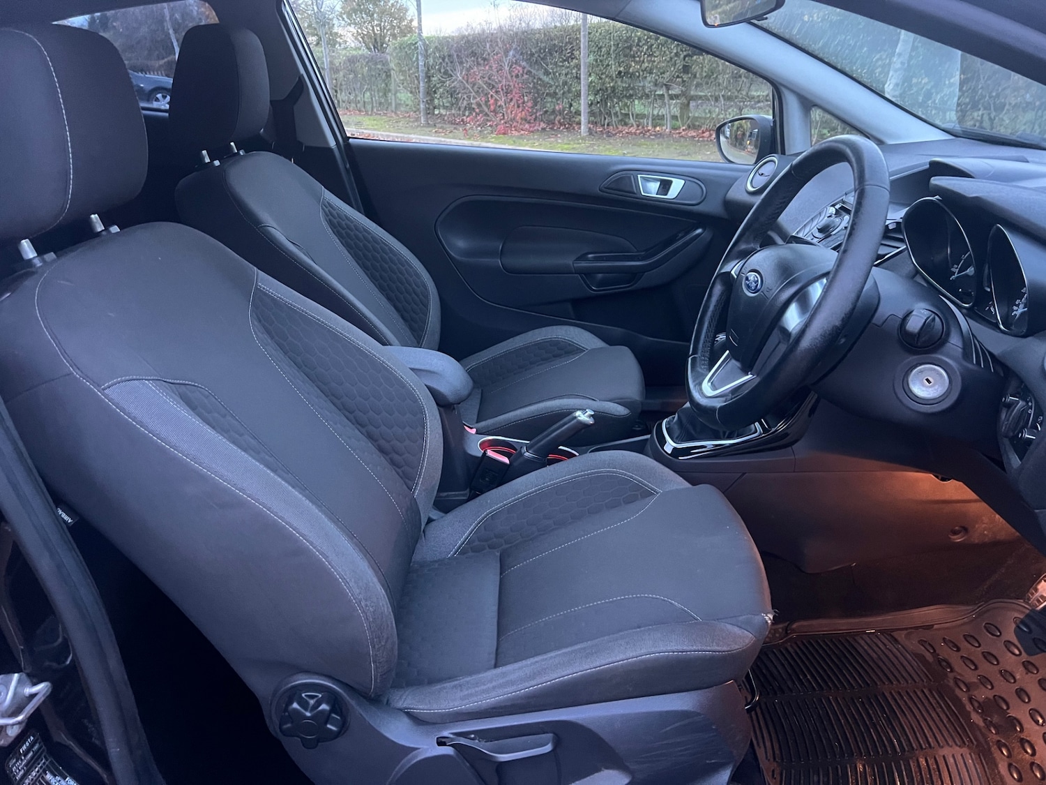 Used Ford Fiesta 2014 for sale - 76630418: Photo 9