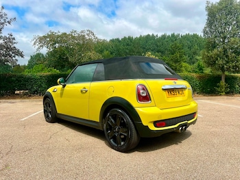 Used MINI Convertible 2009 for sale - 79194532: Photo