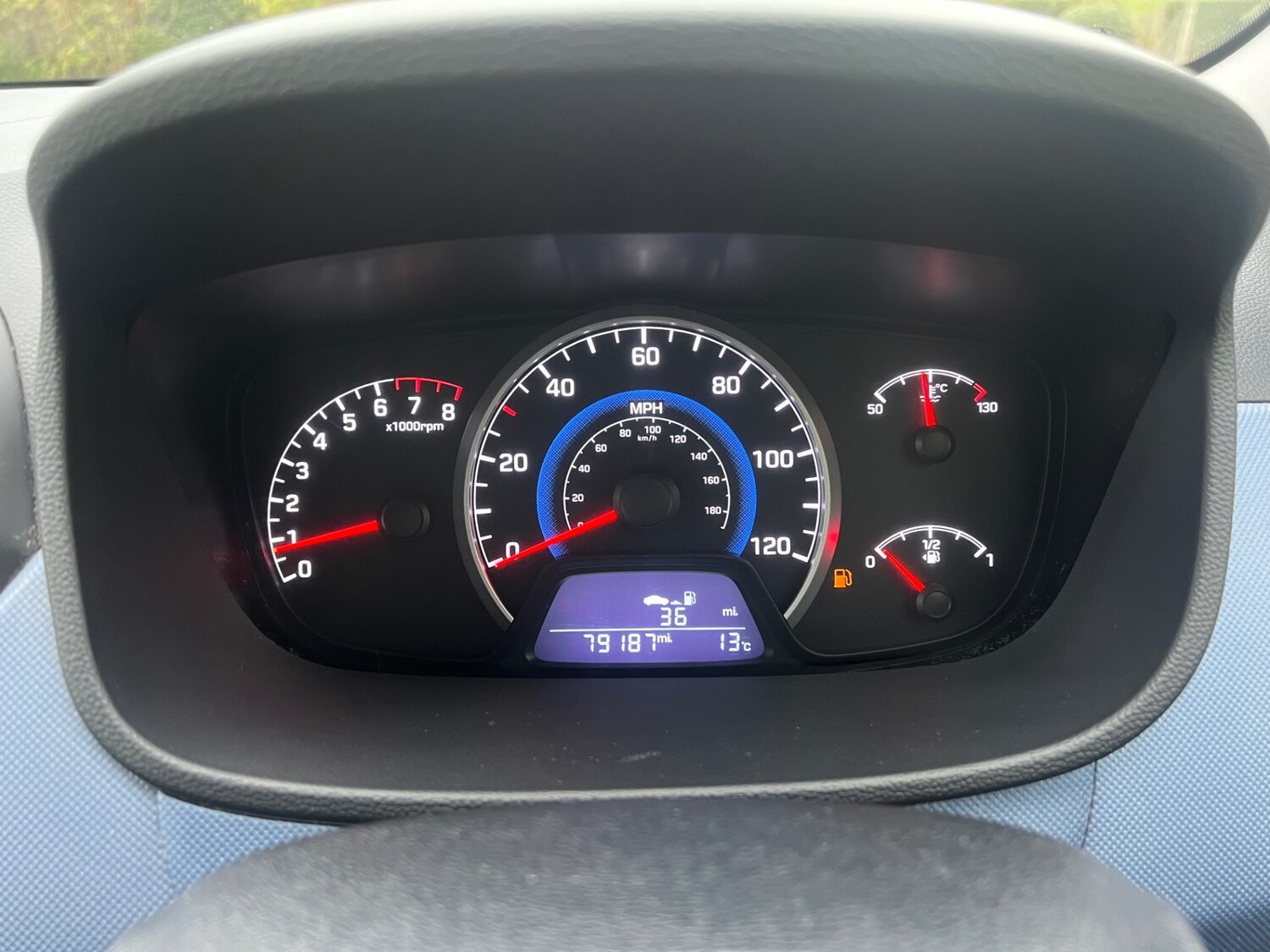 Used Hyundai i10 2015 for sale - 76114394: Photo 10