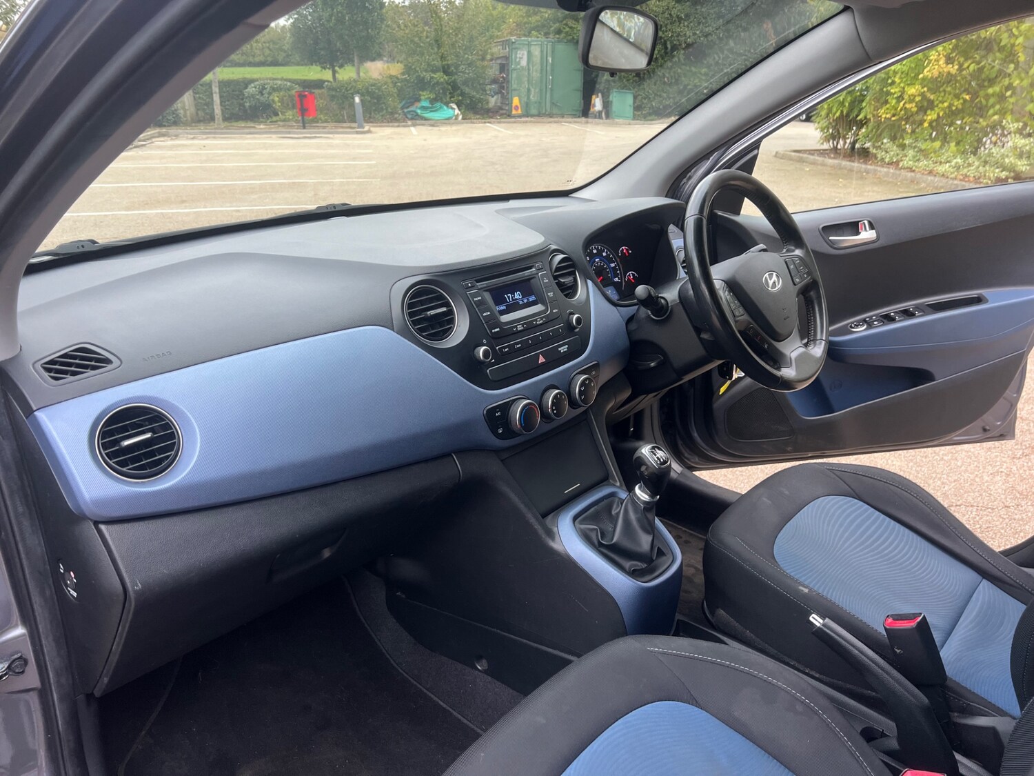Used Hyundai i10 2015 for sale - 76114394: Photo 7