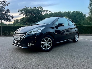 Used Peugeot 208 2015 for sale - 75474454: Photo