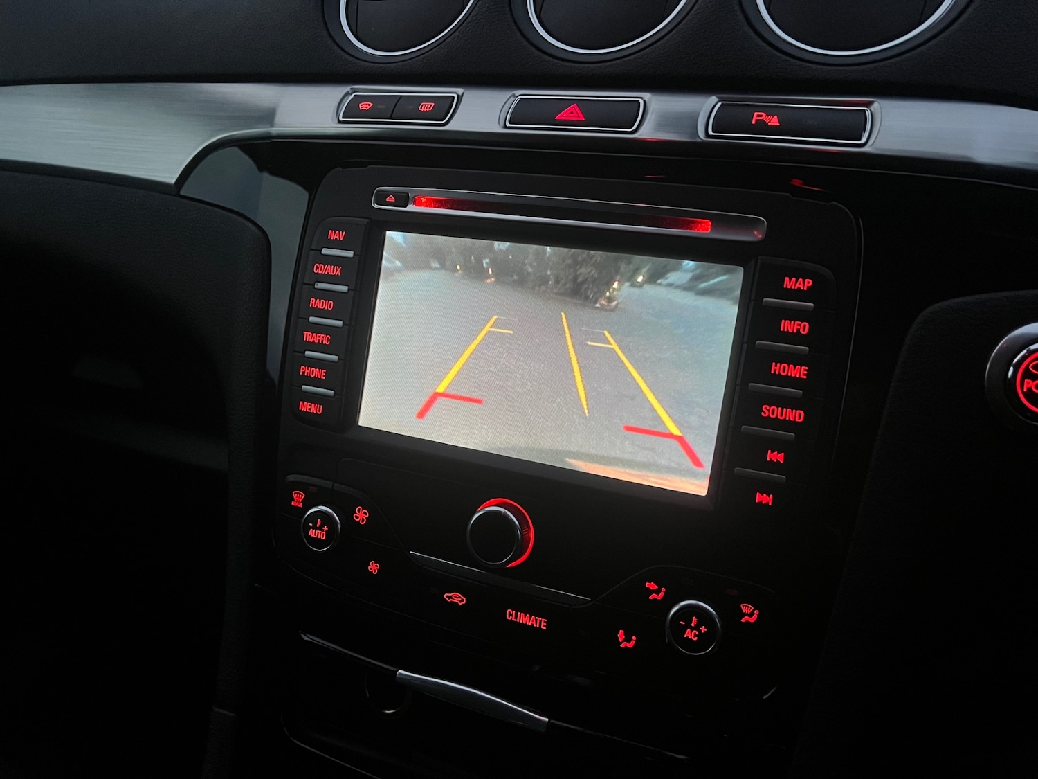 Used Ford S-Max 2012 for sale - 76299679: Photo 9