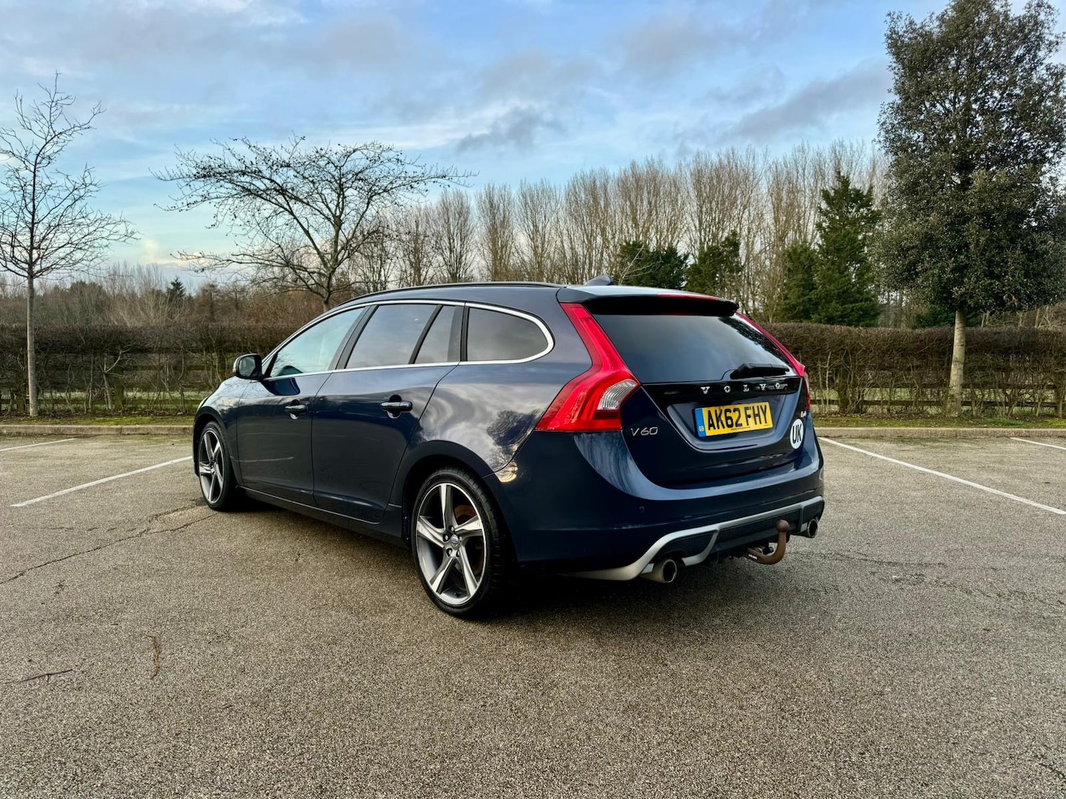 Used Volvo V60 2012 for sale - 77522389: Photo 2