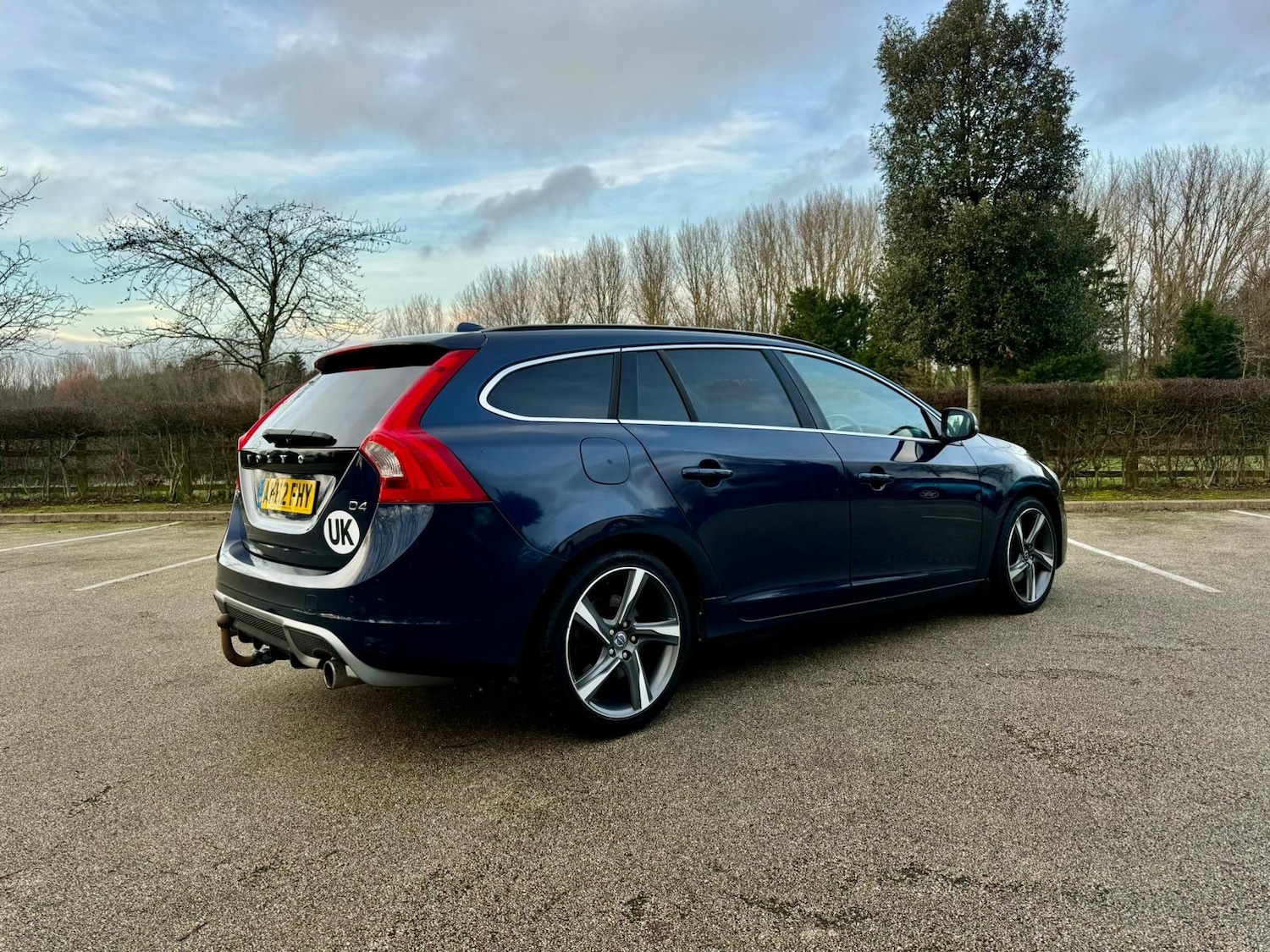 Used Volvo V60 2012 for sale - 77522389: Photo 4