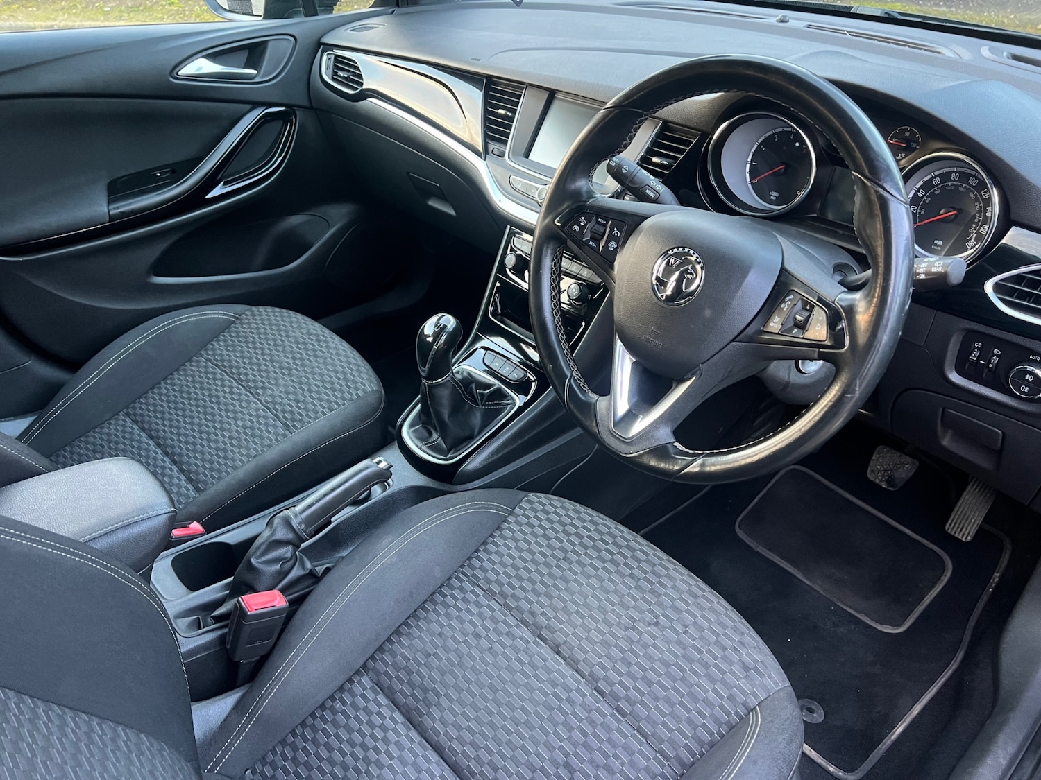 Used Vauxhall Astra 2016 for sale - 78089080: Photo 5