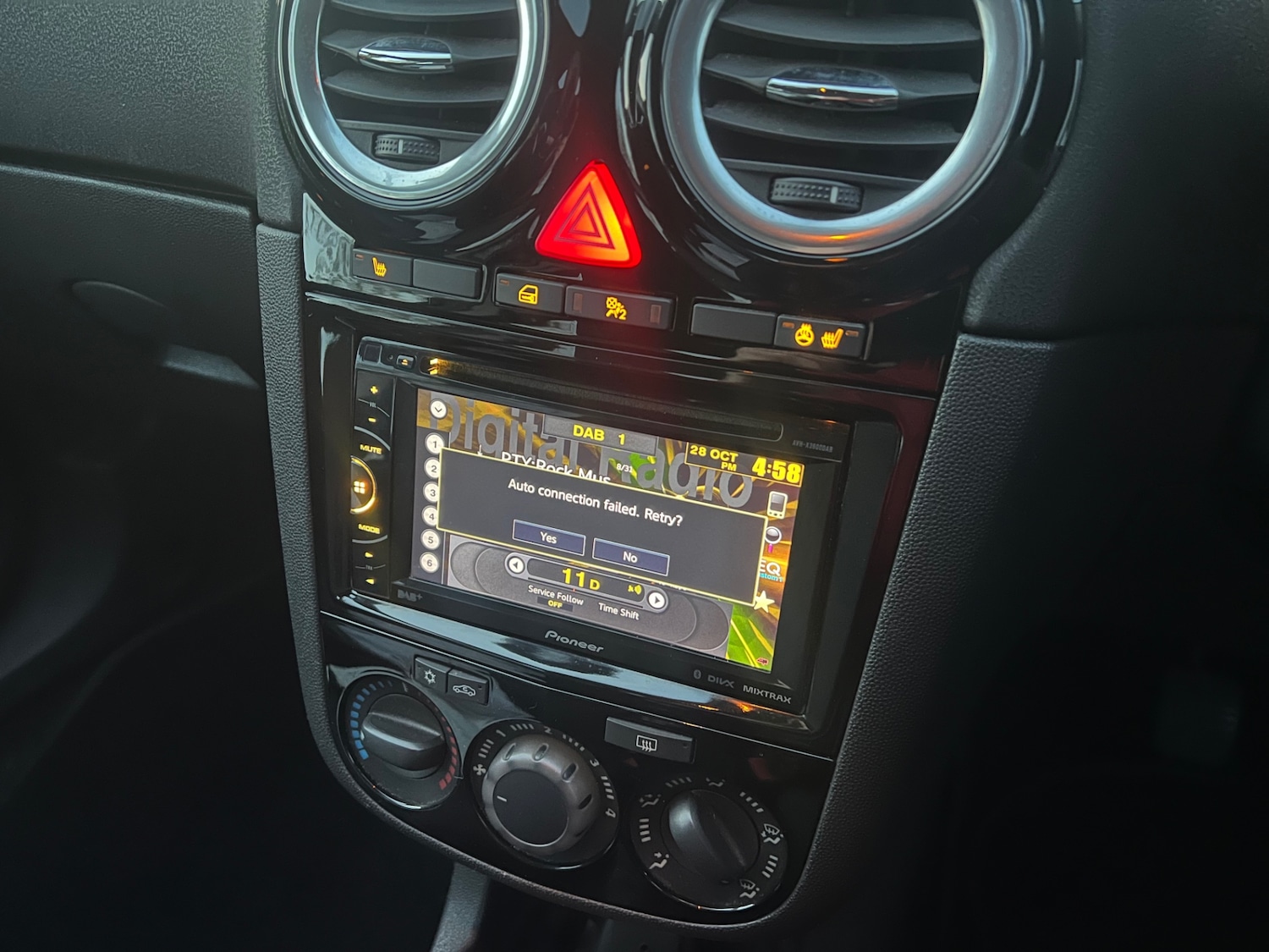 Used Vauxhall Corsa 2013 for sale - 76410300: Photo 10