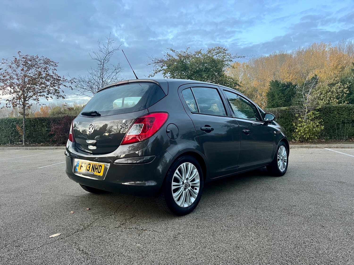 Used Vauxhall Corsa 2013 for sale - 76410300: Photo 2